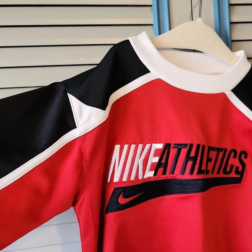 Nike red and black jersey - Picture 4 of 14